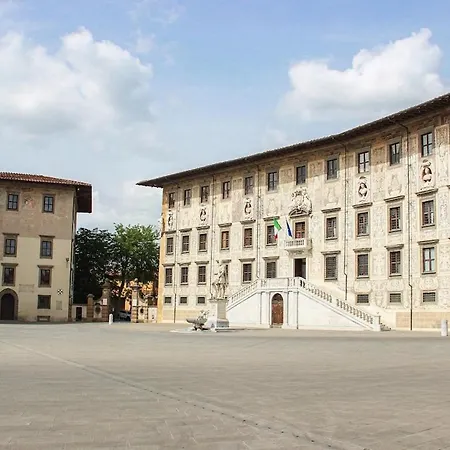 Fra I Cavalieri E I Miracoli A 2 Passi Da Tutto Pisa